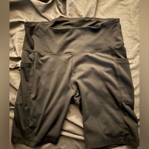 Black Women's High-Waisted Biker Shorts